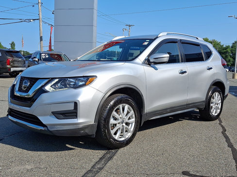 Used 2019 Nissan Rogue SV image 3