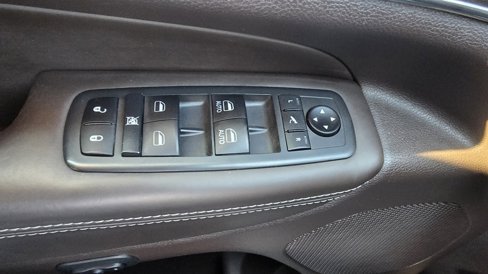 Used 2019 Jeep Grand Cherokee Overland image 22