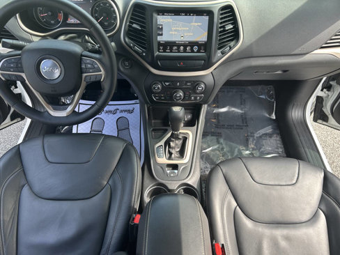 Used 2014 Jeep Cherokee Limited image 29