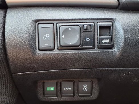 Used 2017 Nissan Sentra SV image 11