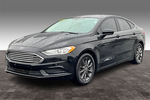 Used 2017 Ford Fusion SE w/ Fusion SE Technology Package image 24