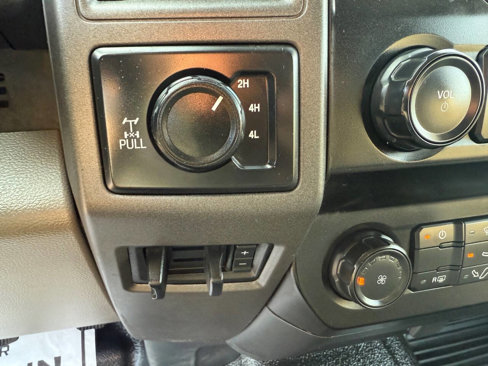 Used 2022 Ford F250 XL w/ Power Equipment Group image 23