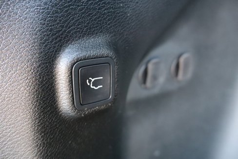 Used 2019 Jeep Cherokee Limited image 40