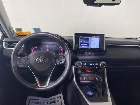 Used 2019 Toyota RAV4 Limited image 16