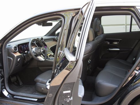 Certified 2025 Mercedes-Benz GLC 300 4MATIC image 13