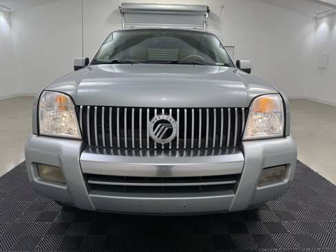 Used 2006 Mercury Mountaineer Luxury image 2