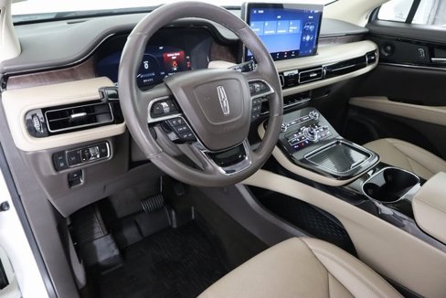 Used 2022 Lincoln Nautilus Reserve w/ Luxury Package image 23