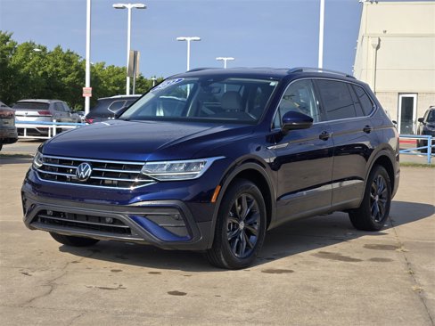 Used 2022 Volkswagen Tiguan SE image 3