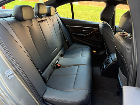 Used 2017 BMW 330e image 27