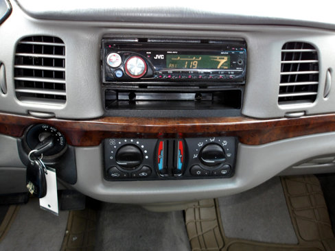 Used 2005 Chevrolet Impala LS w/ Sport Appearance Package image 17