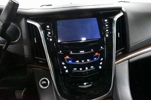 Used 2016 Cadillac Escalade ESV Luxury image 23