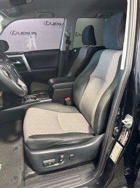 Used 2020 Toyota 4Runner SR5 image 33