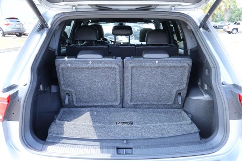 Used 2022 Volkswagen Tiguan SE R-Line image 26