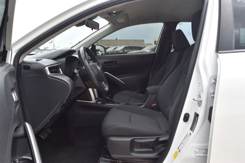 Used 2022 Toyota Corolla Cross LE image 17