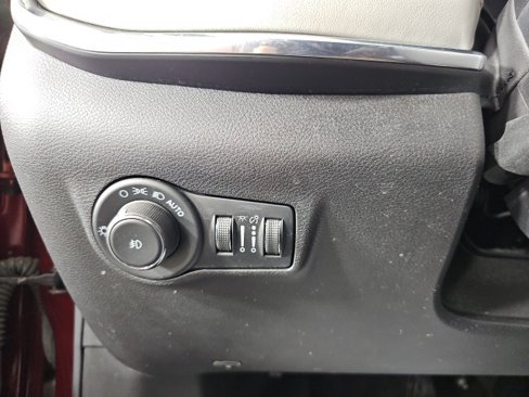 Certified 2022 Jeep Compass Limited image 17