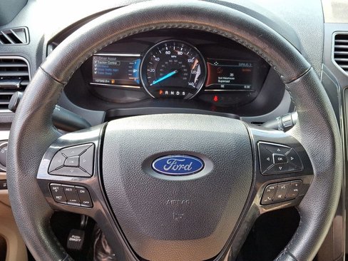 Used 2019 Ford Explorer XLT w/ Equipment Group 202A image 21
