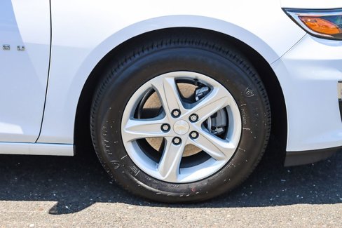 New 2025 Chevrolet Malibu LS image 9