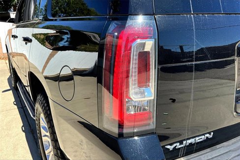 Used 2017 GMC Yukon SLT image 30