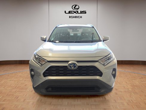 Used 2019 Toyota RAV4 XLE w/ Carpet Mat Package image 2