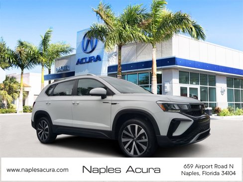Used 2024 Volkswagen Taos SE w/ Panoramic Sunroof Package image 1