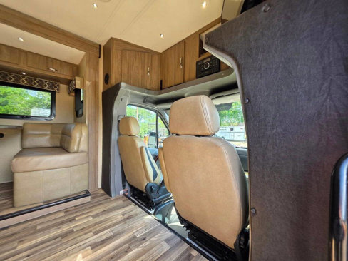 Used 2016 Mercedes-Benz Sprinter 3500 image 19