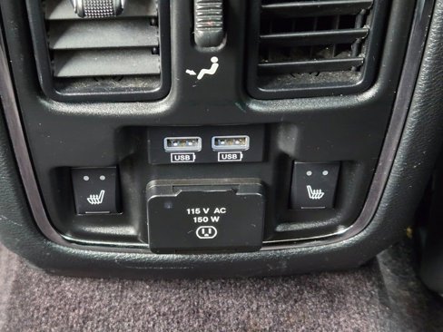 Used 2018 Jeep Grand Cherokee Limited w/ Luxury Group II image 17