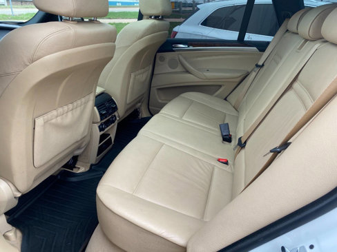 Used 2007 BMW X5 4.8i image 12