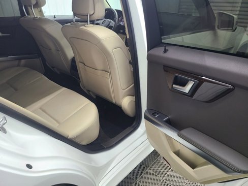 Used 2014 Mercedes-Benz GLK 350 2WD image 36