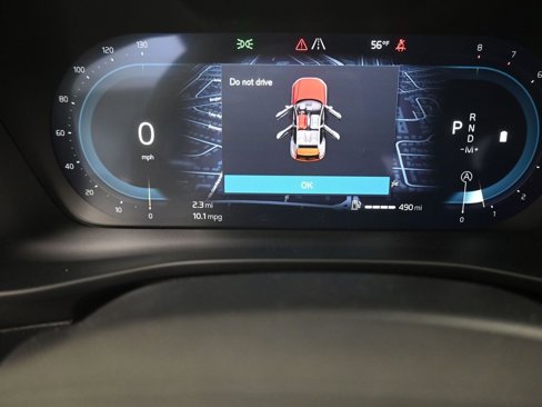 New 2025 Volvo XC40 B5 Core image 19