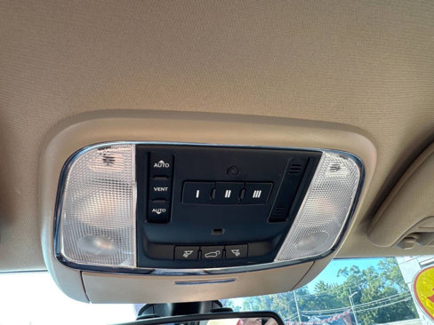 Used 2014 Jeep Grand Cherokee Limited w/ Trailer Tow Group IV image 21