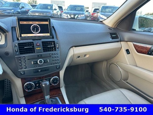 Used 2011 Mercedes-Benz C 300 Sport image 19