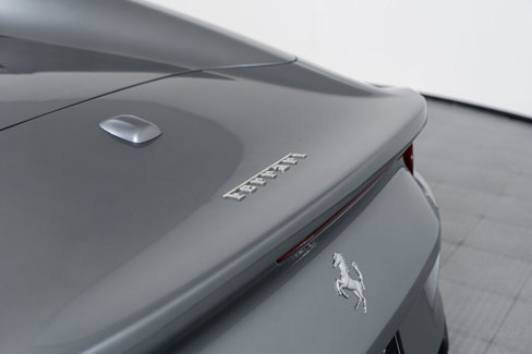 Used 2021 Ferrari 812 GTS image 15