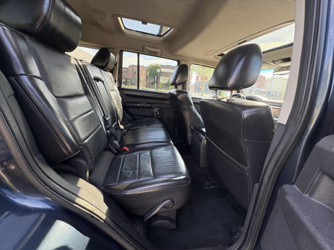 Used 2010 Jeep Commander Sport image 26