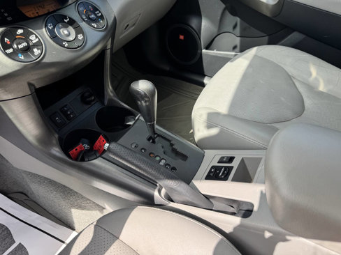 Used 2011 Toyota RAV4 Limited image 25