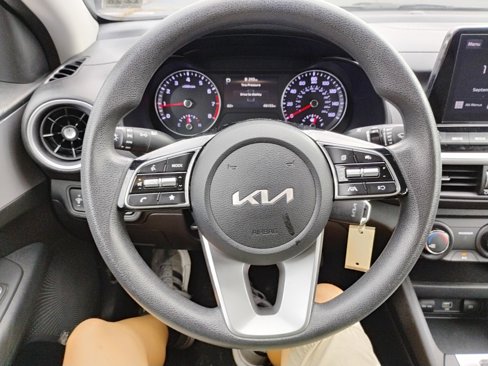 Used 2024 Kia Forte LXS image 11