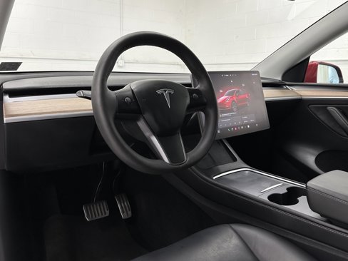 Used 2023 Tesla Model Y Long Range image 10