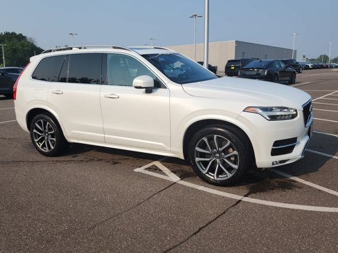 Used 2019 Volvo XC90 T6 Momentum image 2
