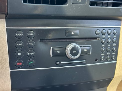 Used 2011 Mercedes-Benz GLK 350 2WD image 31