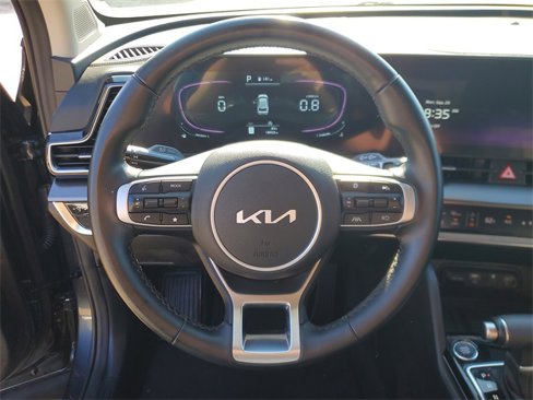 Used 2025 Kia Sportage EX image 18