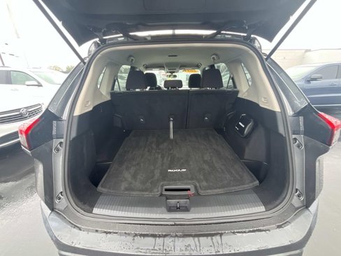 Used 2021 Nissan Rogue S image 10