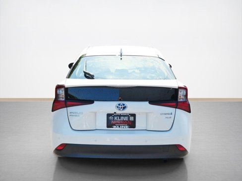 Used 2019 Toyota Prius XLE image 4
