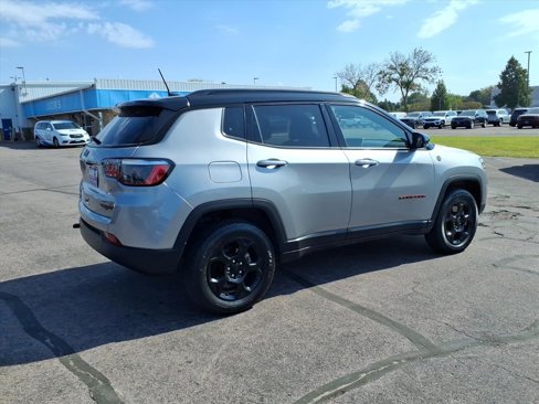 Used 2023 Jeep Compass Trailhawk image 3