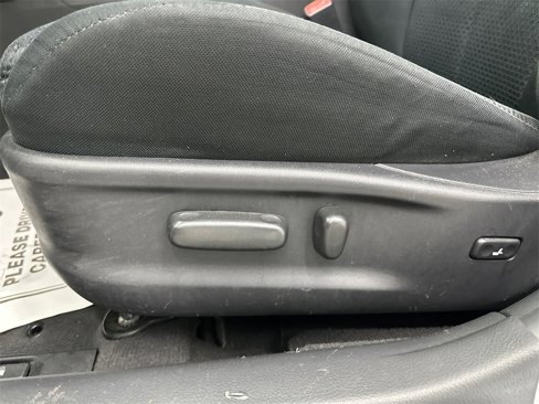 Used 2010 Toyota Camry image 10