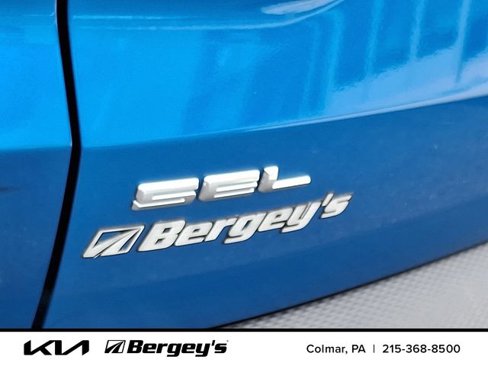 Used 2020 Ford Escape SEL image 32