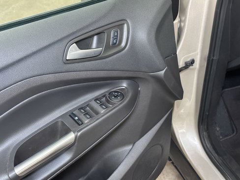 Used 2018 Ford Escape SEL image 24