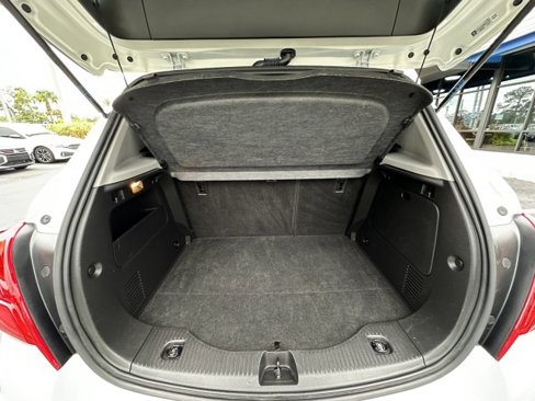 Used 2021 Chevrolet Trax LT w/ LT Convenience Package image 36