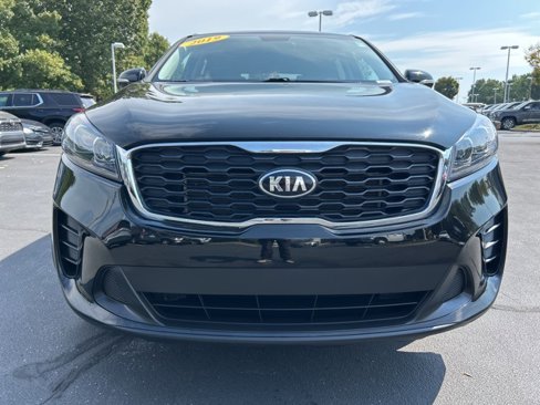 Used 2019 Kia Sorento LX image 2