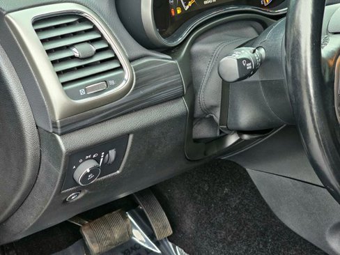 Used 2021 Jeep Grand Cherokee Laredo X image 17
