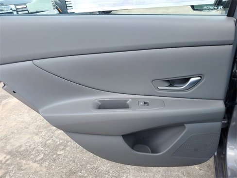 New 2025 Hyundai Elantra Sport image 11