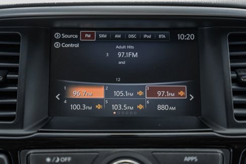 Used 2017 Nissan Pathfinder S image 19